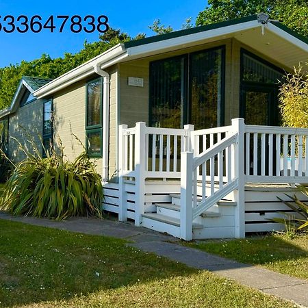 Jungle Lodge Lymington Dış mekan fotoğraf