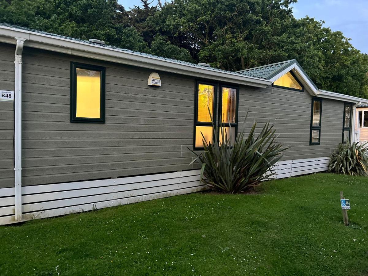 Jungle Lodge Lymington Dış mekan fotoğraf