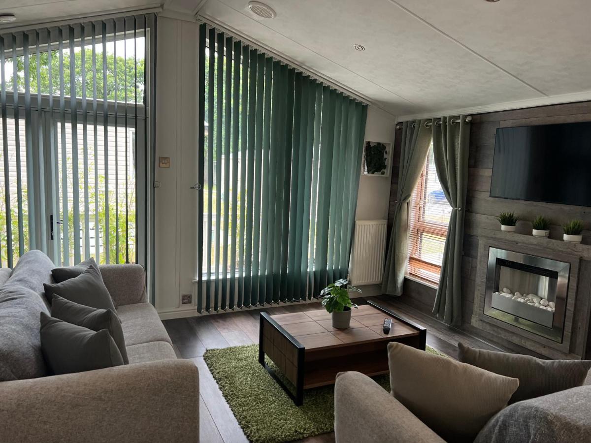 Jungle Lodge Lymington Dış mekan fotoğraf