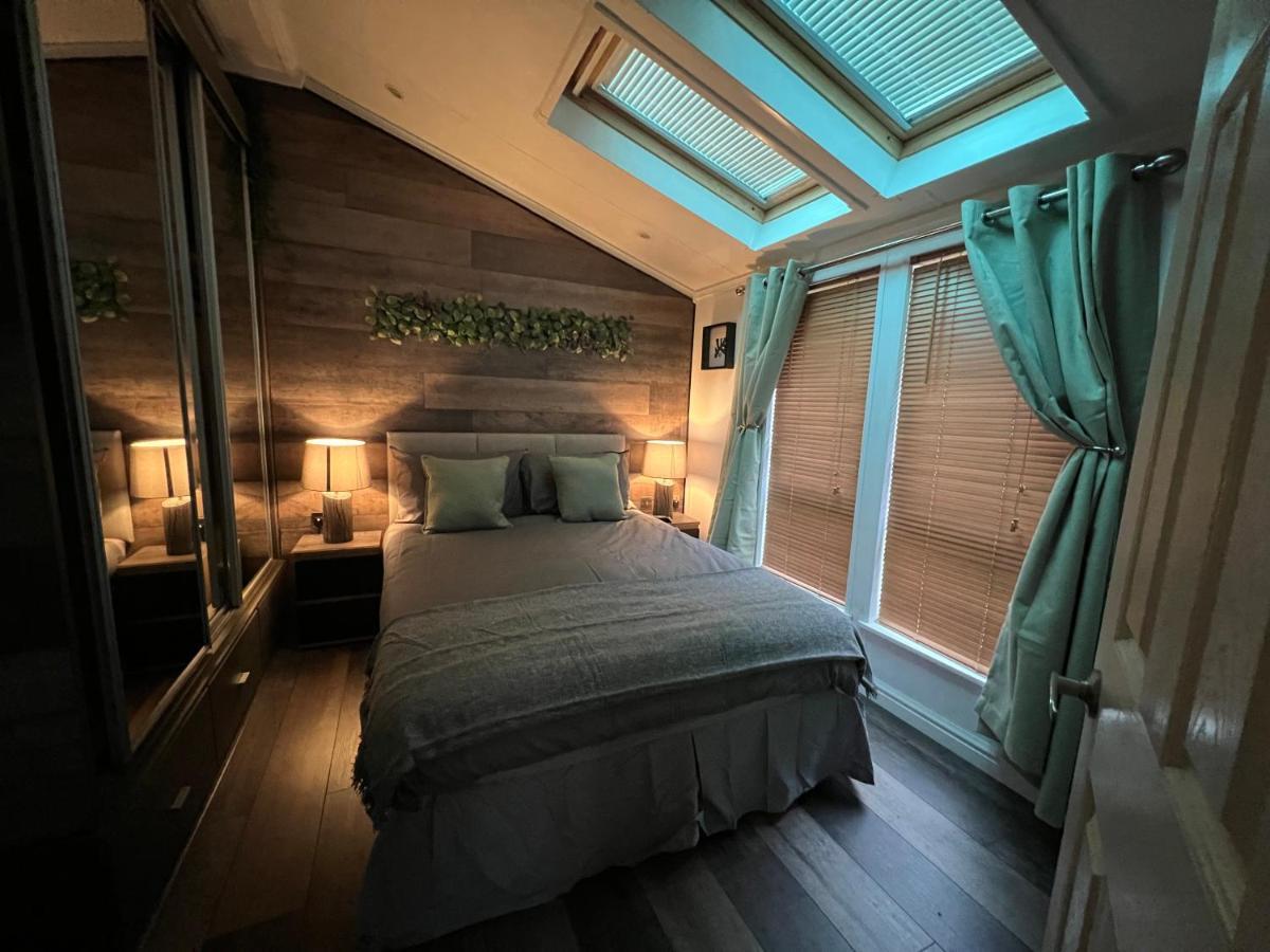 Jungle Lodge Lymington Dış mekan fotoğraf